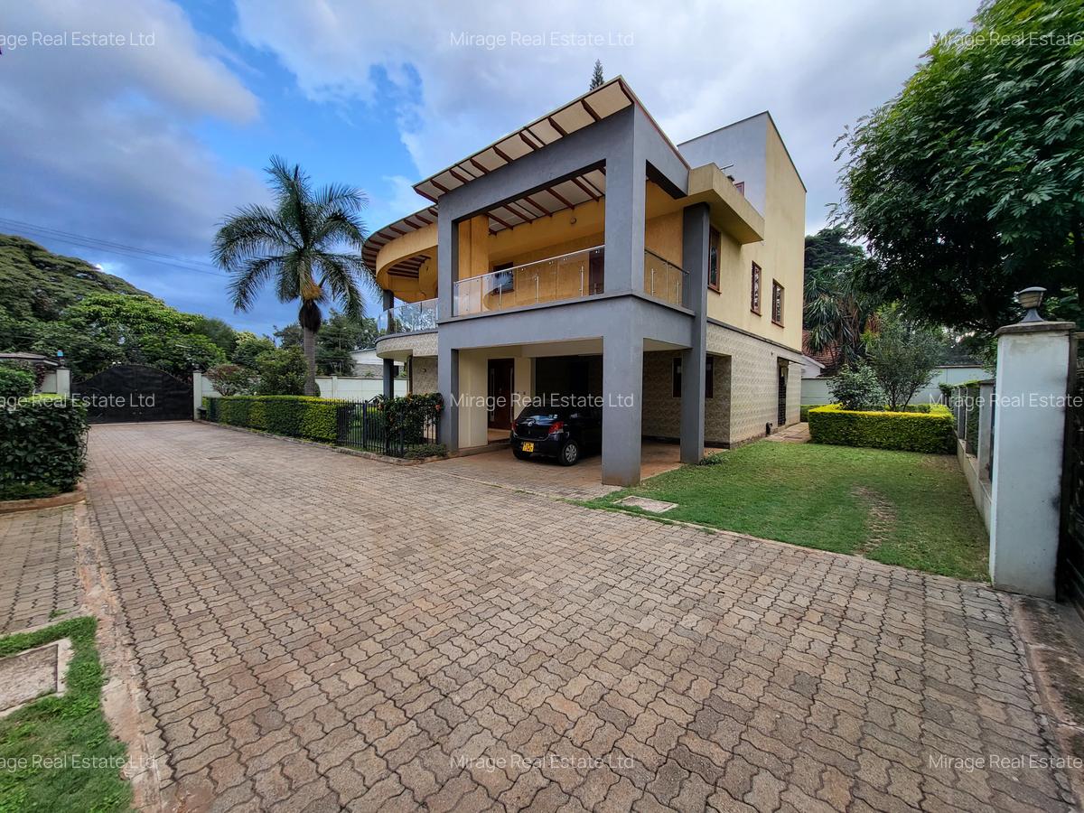 5 Bed Villa with En Suite in Lavington - 19
