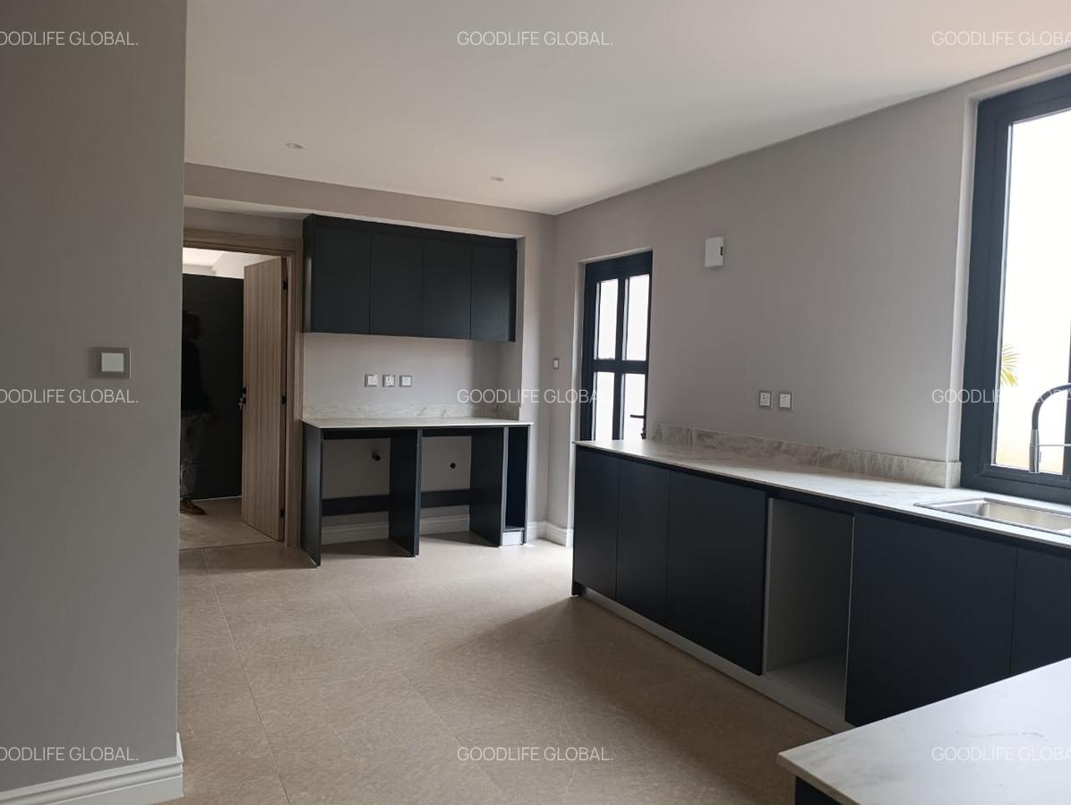 5 Bed Villa with En Suite at Runda - 13