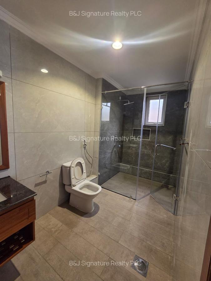 5 Bed Townhouse with En Suite in Lavington - 15