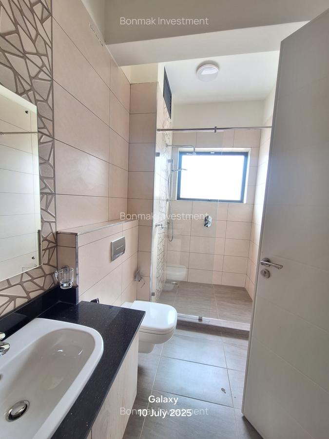 3 Bed Apartment with En Suite at Valley Arcade - 9