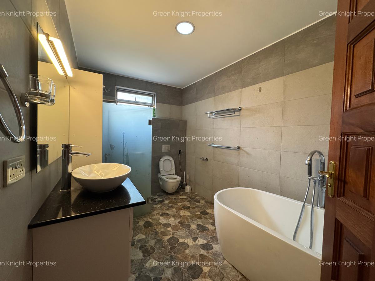 Serviced 4 Bed Apartment with En Suite in Kileleshwa - 13