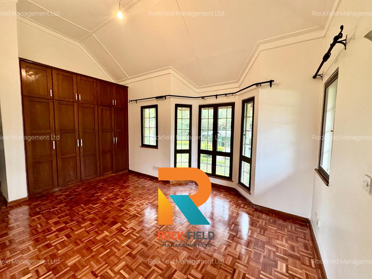 5 Bed Townhouse with En Suite in Rosslyn - 14