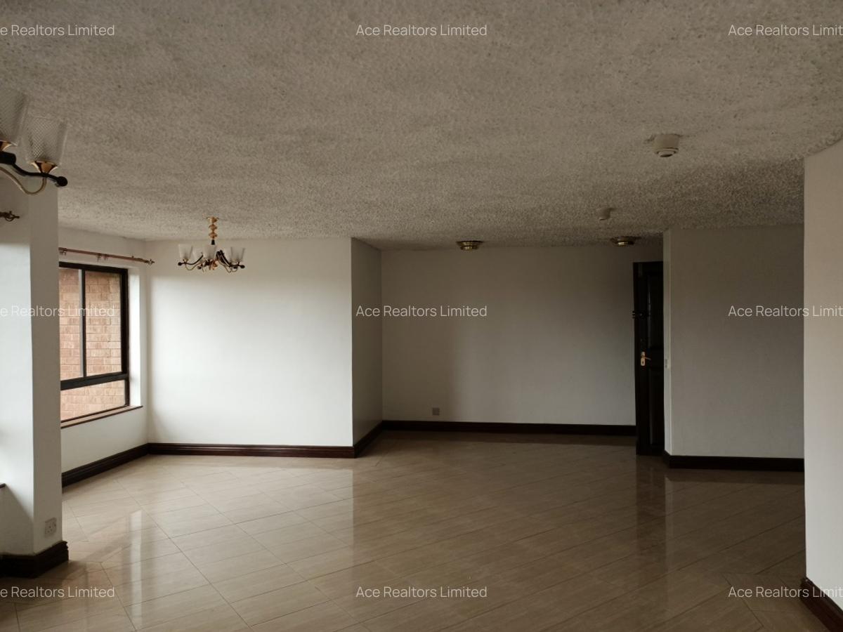 3 Bed Apartment with En Suite at Lantana Road - 3