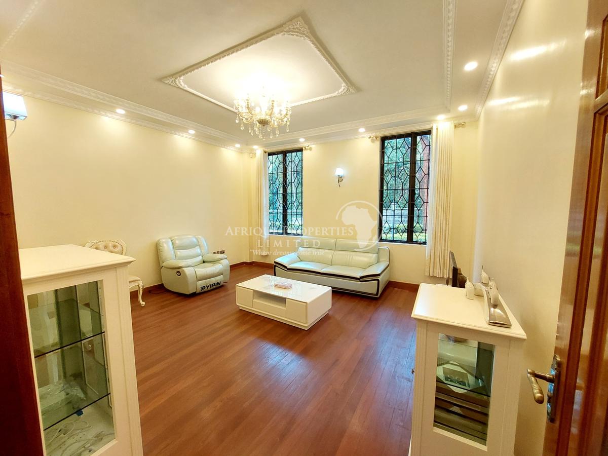 5 Bed Villa with En Suite in Gigiri - 4
