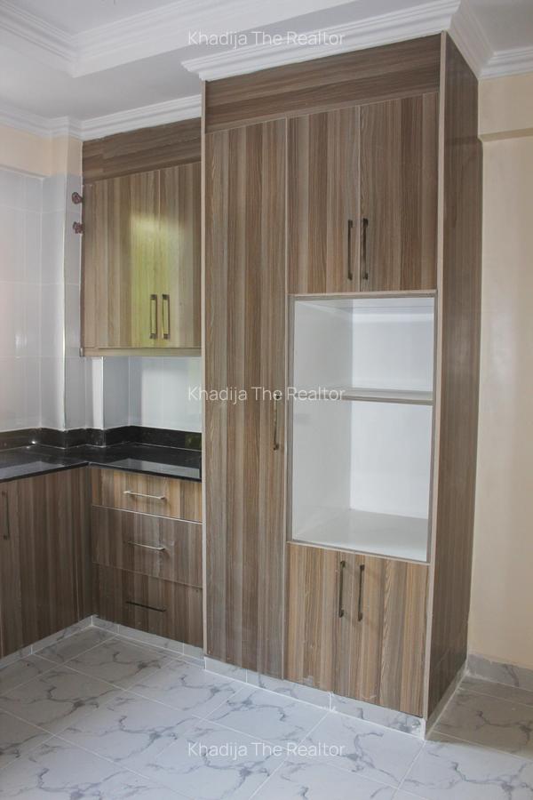 2 Bed Apartment with En Suite in Nyali Area - 13