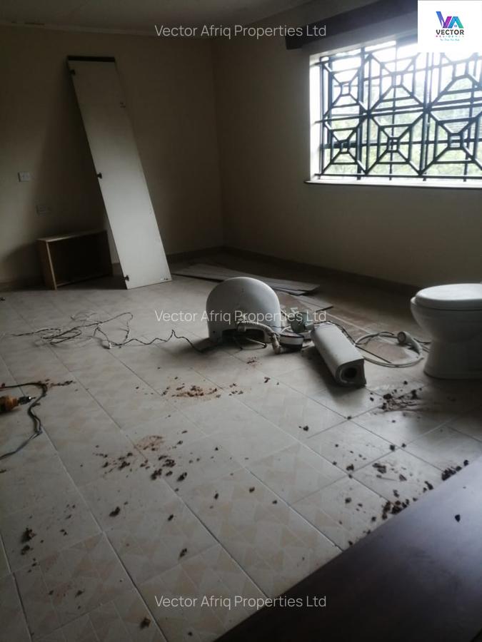 5 Bed Townhouse with En Suite in Syokimau - 8