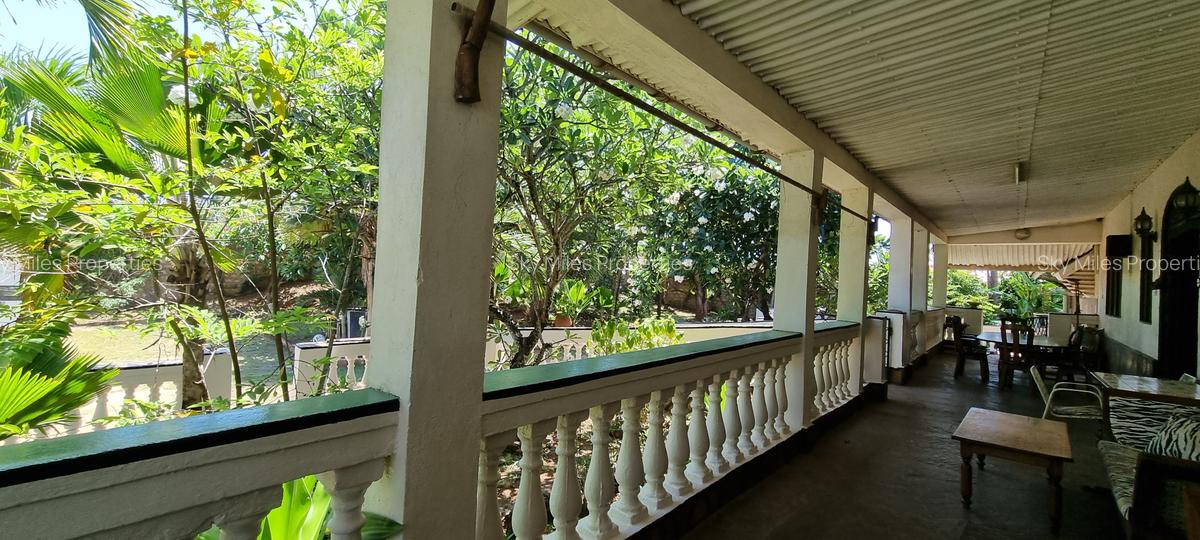 3 Bed House with En Suite at Jumba Ruins - 7