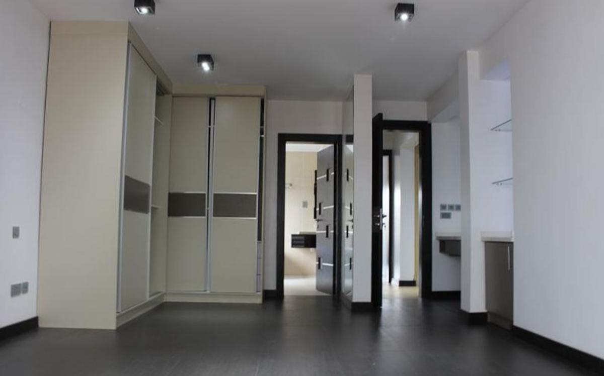 3 Bed Apartment with En Suite in Riverside - 7