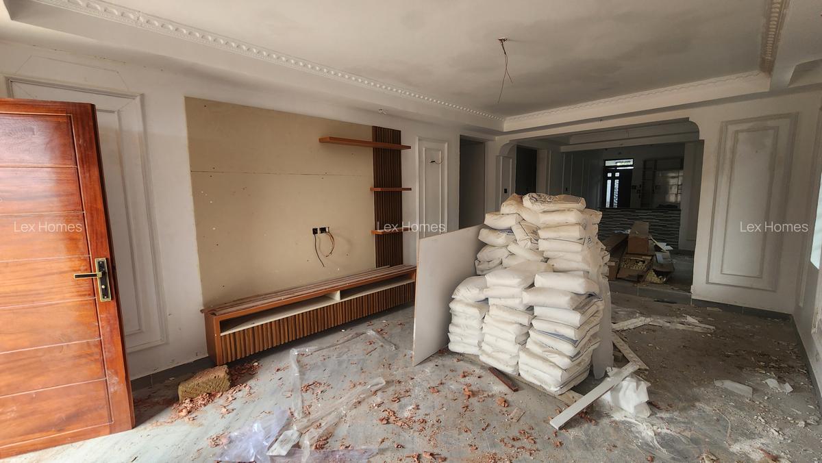 3 Bed House with En Suite at Rimpa - 3