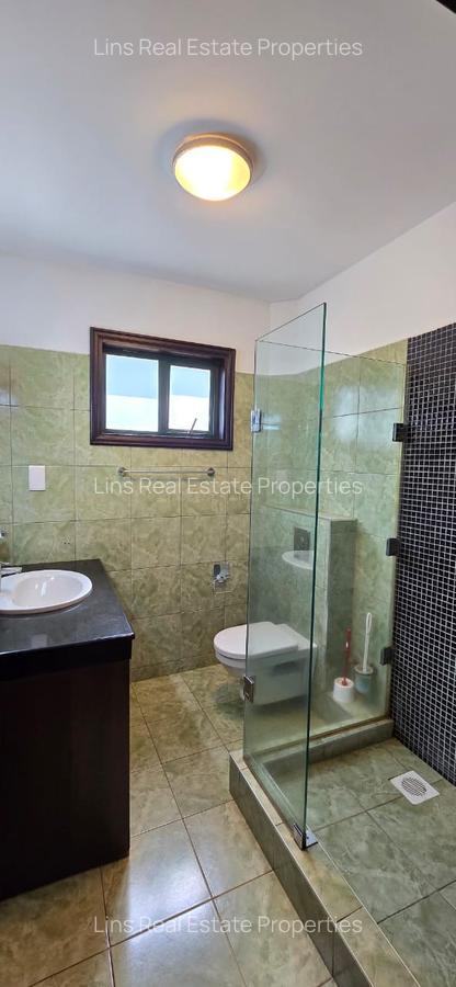 4 Bed Townhouse with En Suite in Kyuna - 6