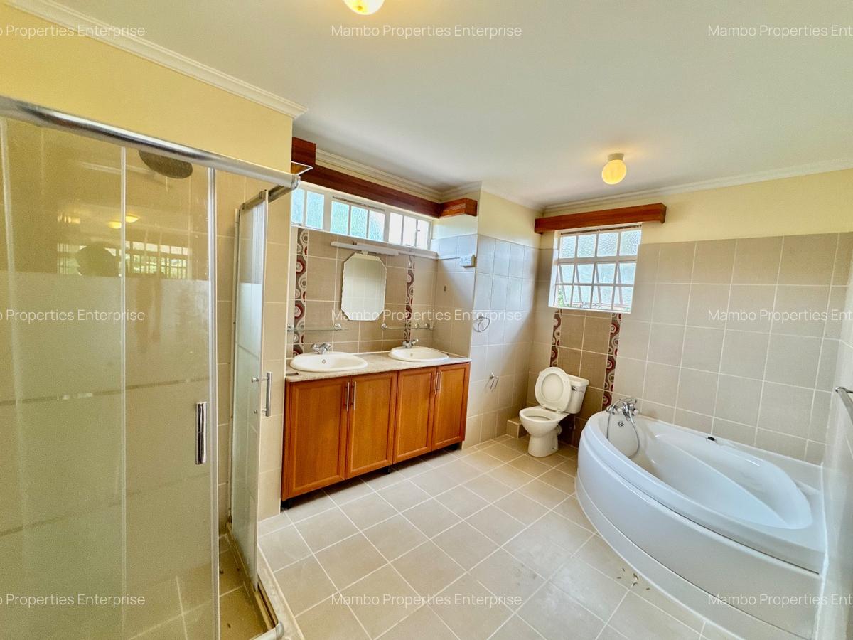 4 Bed Townhouse with En Suite at Off Red Hill Rd - 17