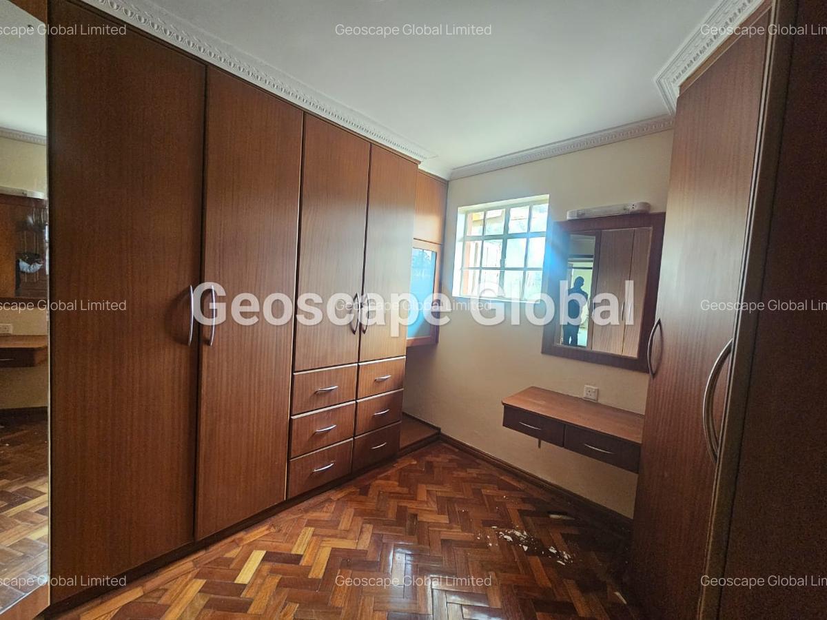 5 Bed House with En Suite in Runda - 5