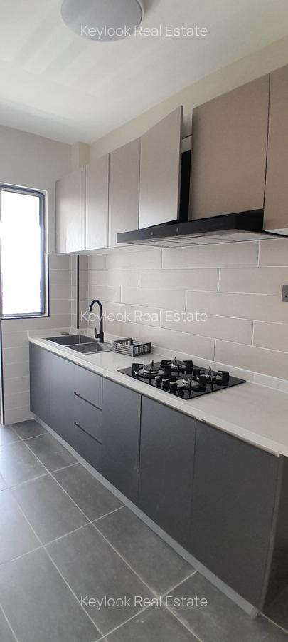 2 Bed Apartment with En Suite at Lavington - 8