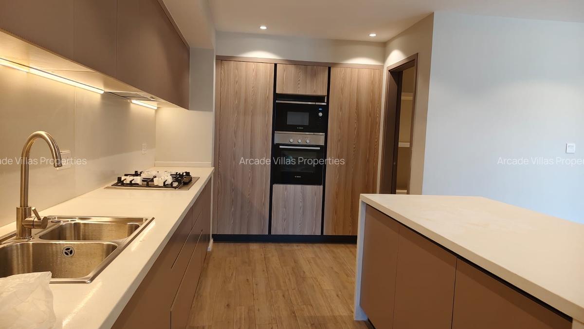 3 Bed Apartment with En Suite in Nyari - 5