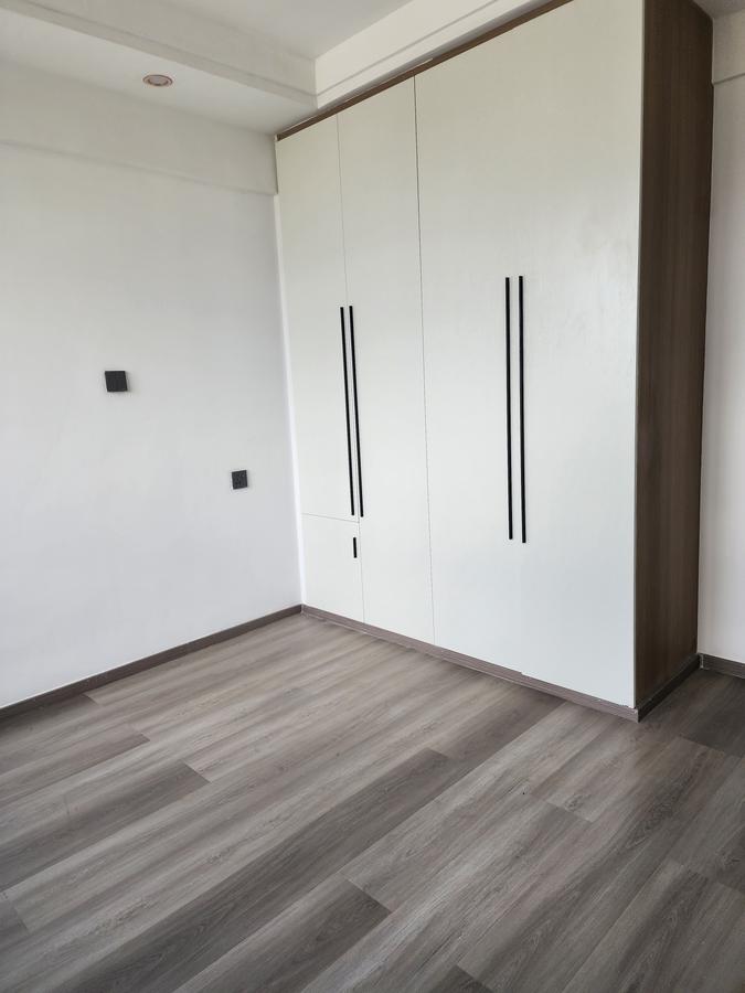 Serviced 2 Bed Apartment with En Suite at Valley Arcade - 11