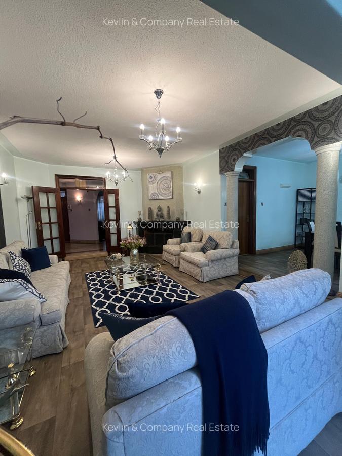 5 Bed Townhouse with En Suite in Riverside - 2