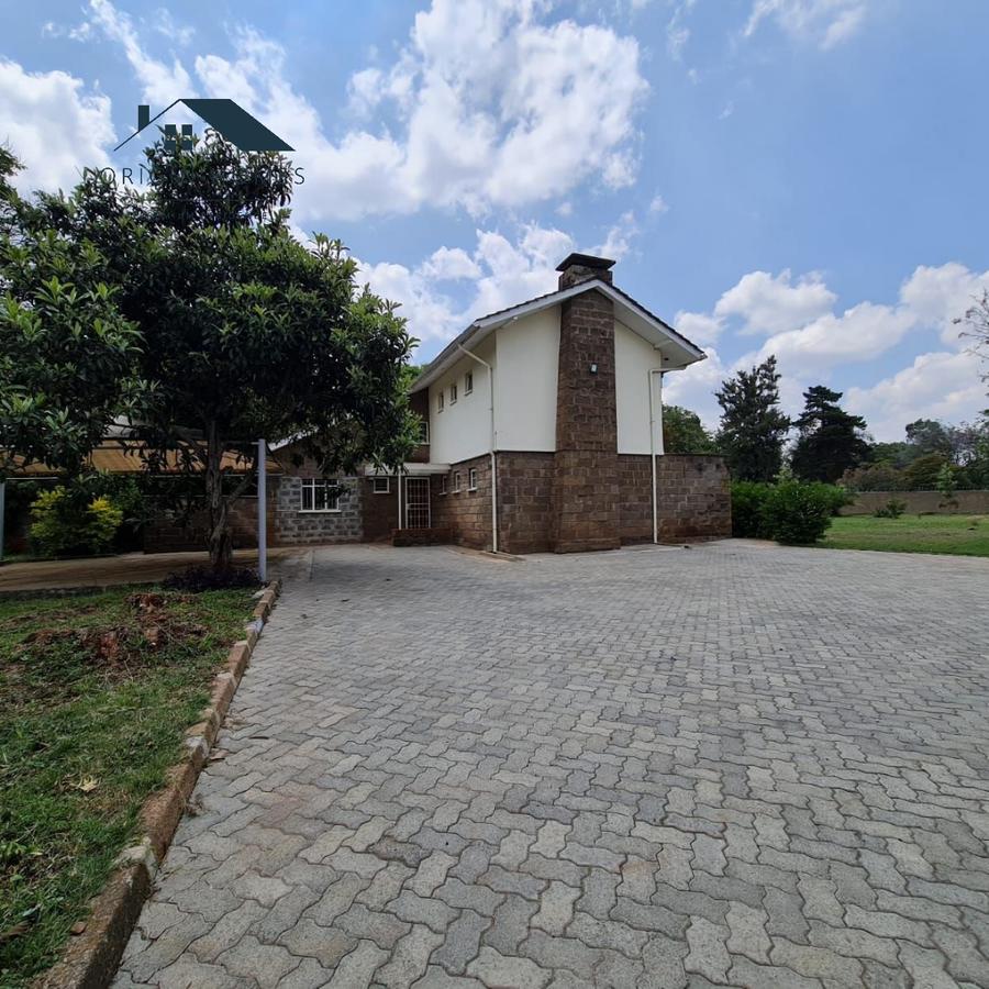 4 Bed House with En Suite at Lavington - 8