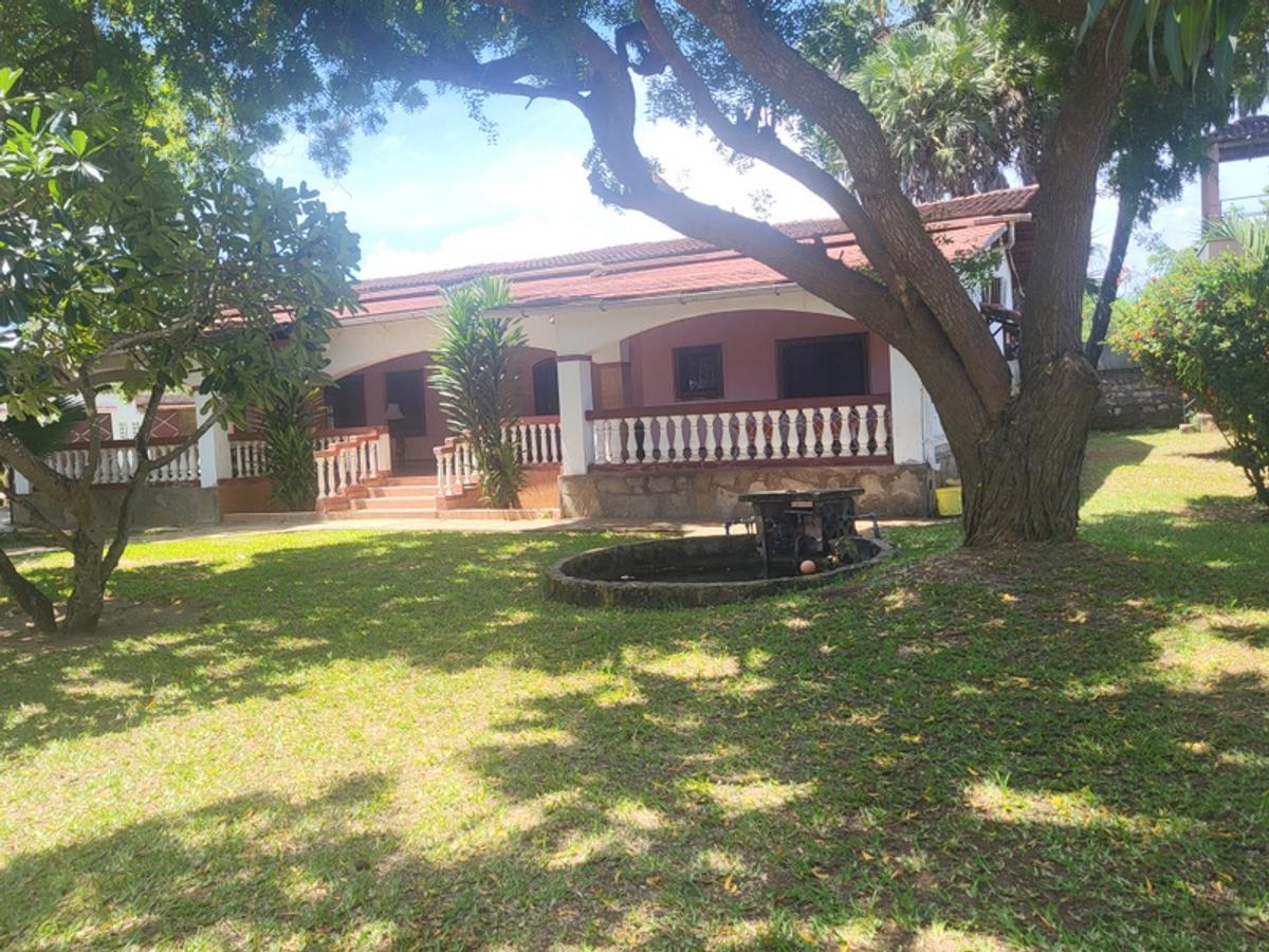 3 Bed House with Staff Quarters in Malindi - 2