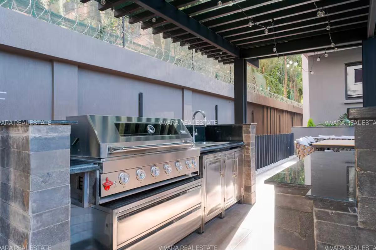 Furnished 2 Bed Apartment with En Suite in Kilimani - 6