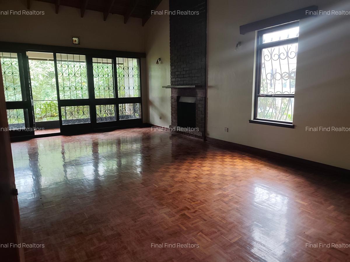 4 Bed House with En Suite in Runda - 20