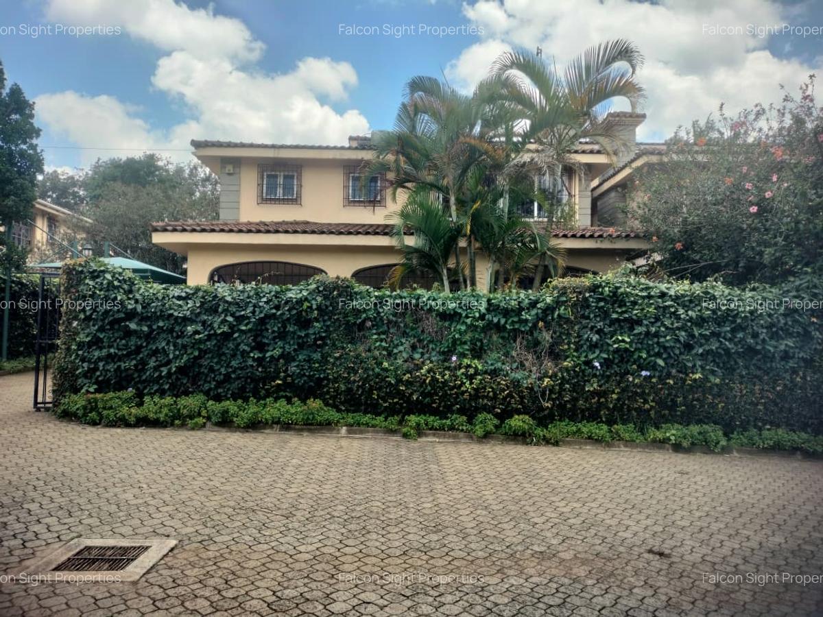 4 Bed Townhouse with Staff Quarters at Few Minutes Drive To Spring Valley Supermarket - 1