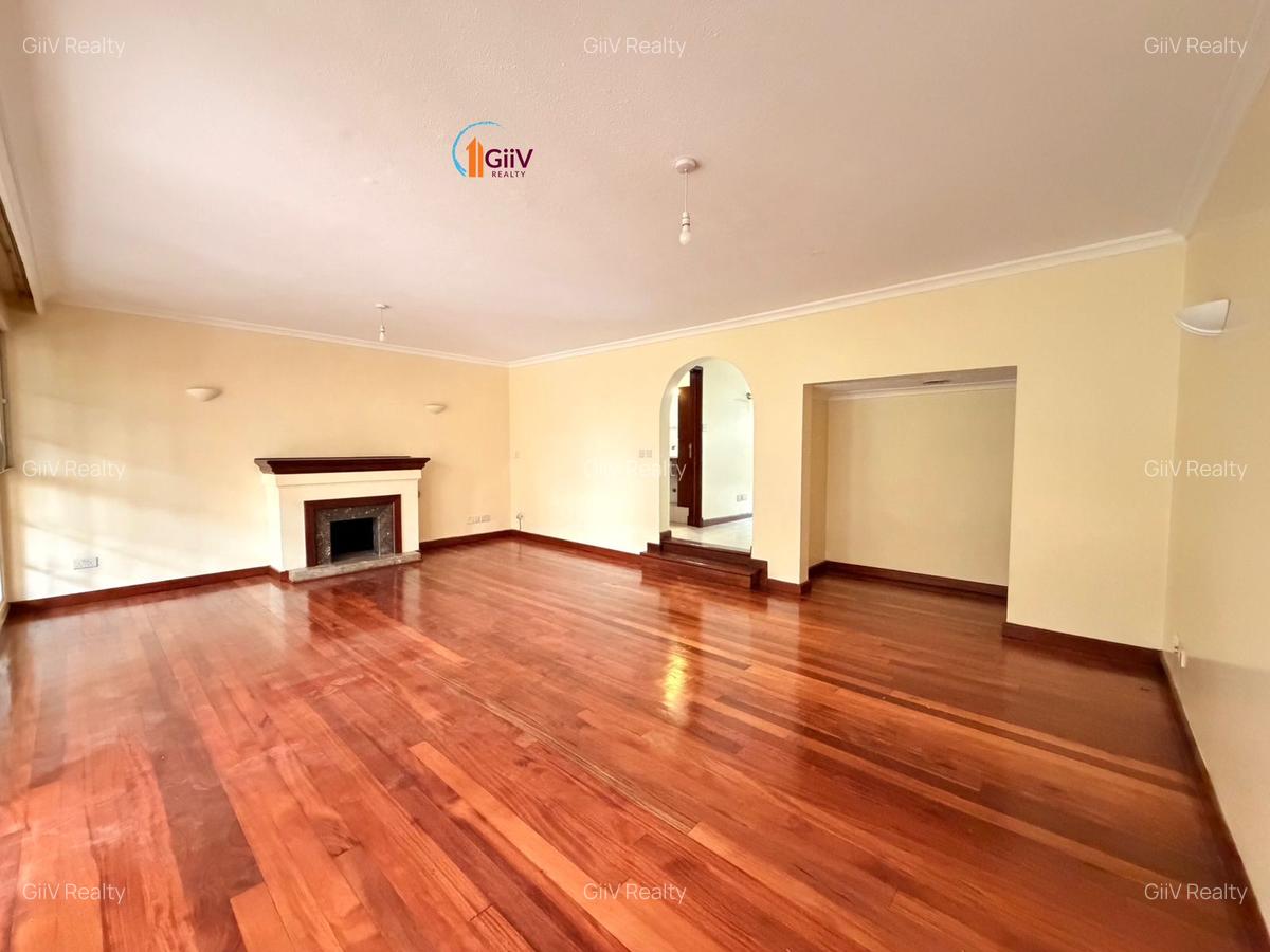 4 Bed Apartment with En Suite in Riverside - 7