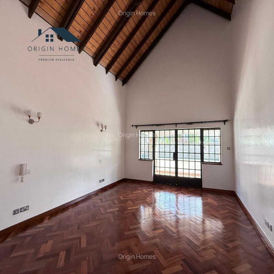 5 Bed Townhouse with En Suite at Lavington - 16