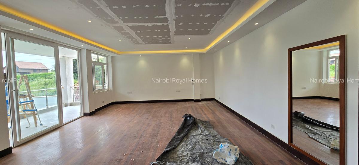 5 Bed House with En Suite at Runda Road - 11