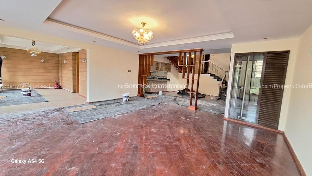 5 Bed Townhouse with En Suite in Lavington - 15
