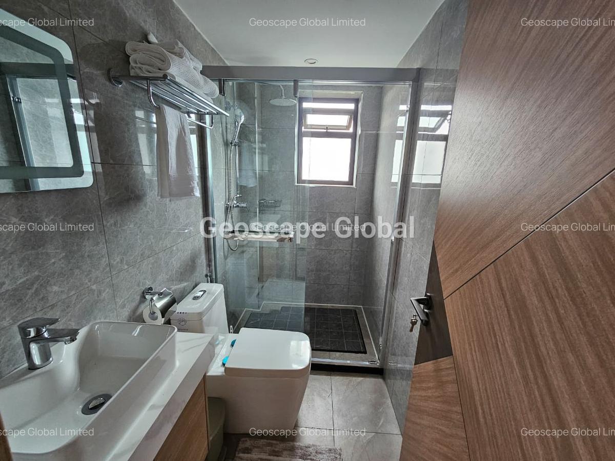 3 Bed Apartment with En Suite in Riverside - 6