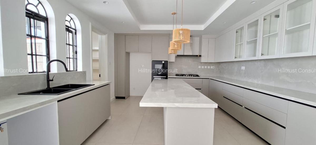 4 Bed Villa with En Suite at Gravellia Grove - 3