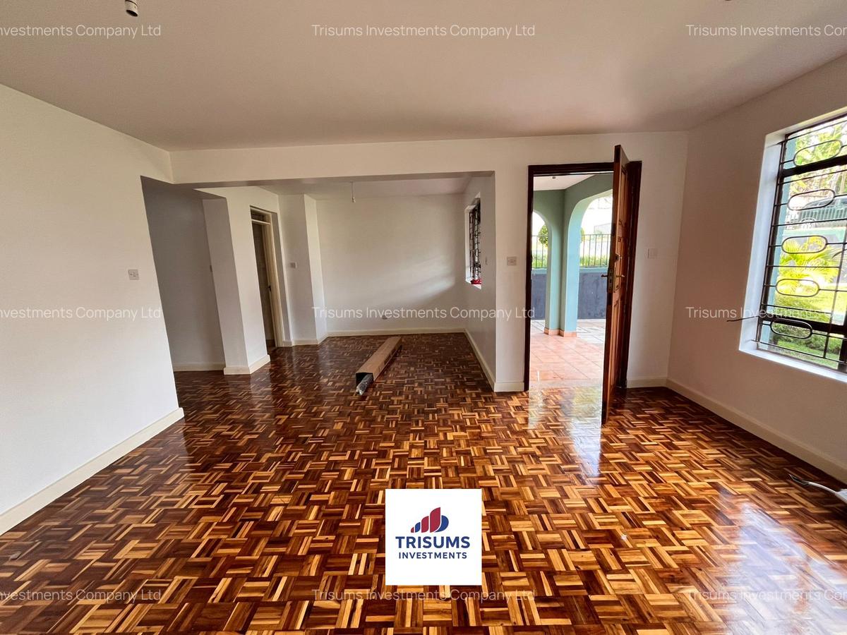 4 Bed Townhouse with En Suite at Church Rd - 2