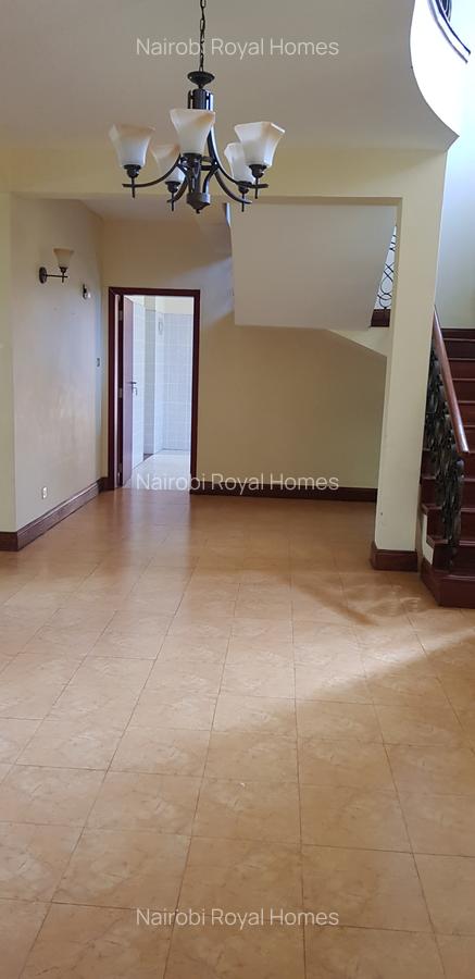 5 Bed House with En Suite at Mimosa Road - 12