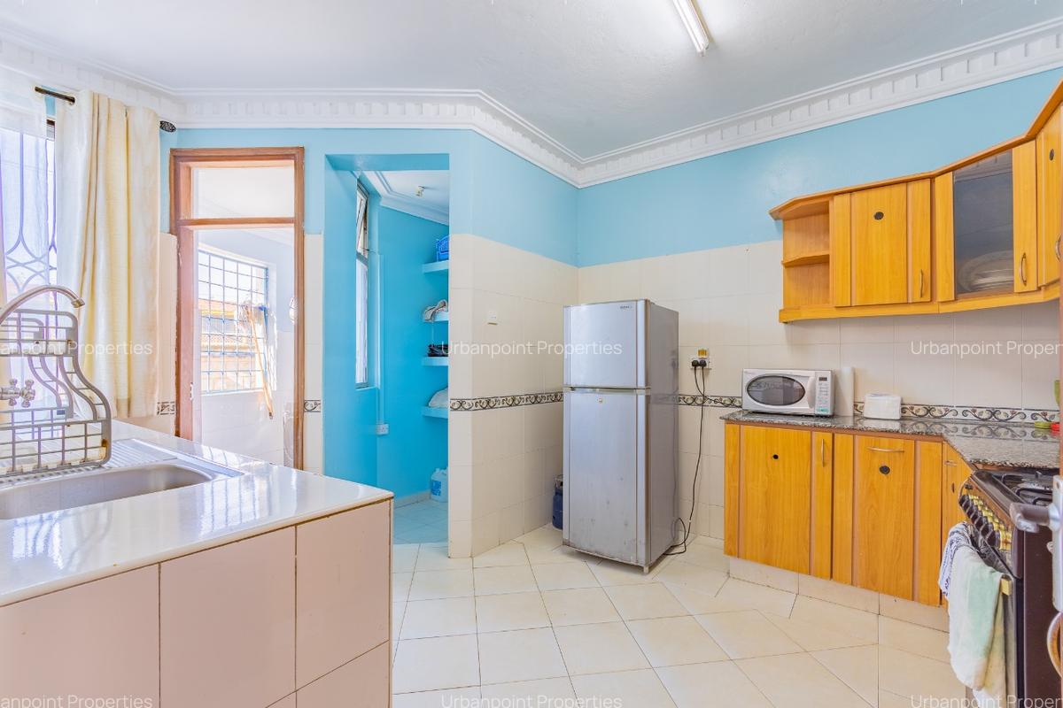 Serviced 3 Bed Apartment with En Suite in Nyali Area - 10