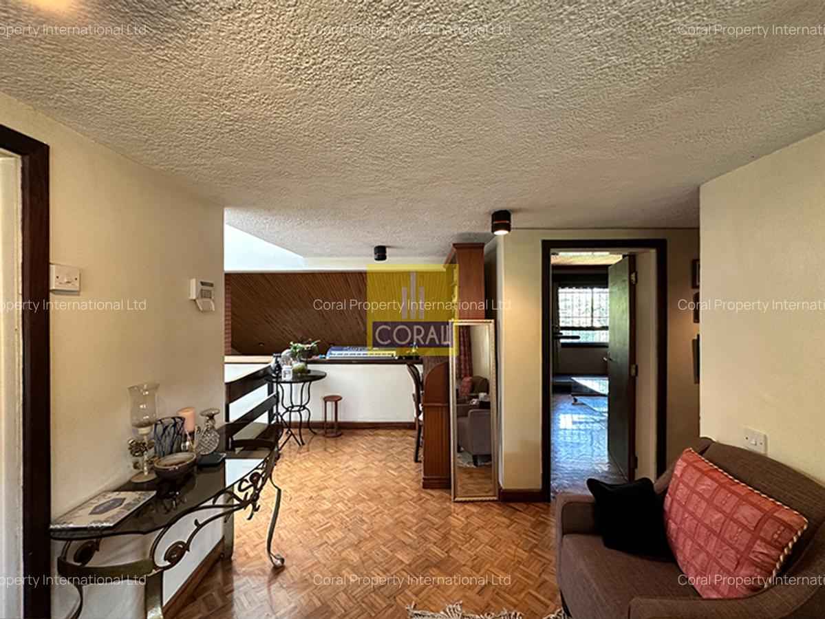 5 Bed House in Runda - 17