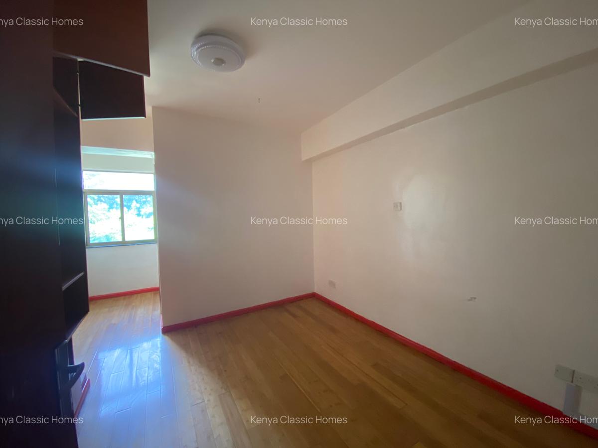 4 Bed Apartment with En Suite at Lvington - 6