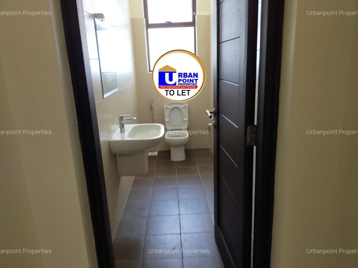 Serviced 3 Bed Apartment with En Suite in Nyali Area - 5