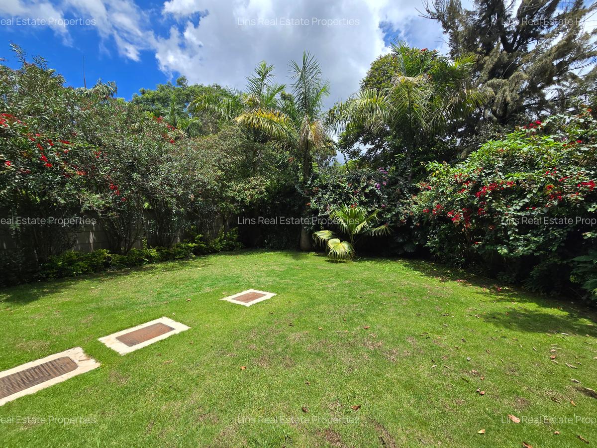 5 Bed Townhouse with En Suite in Lavington - 1