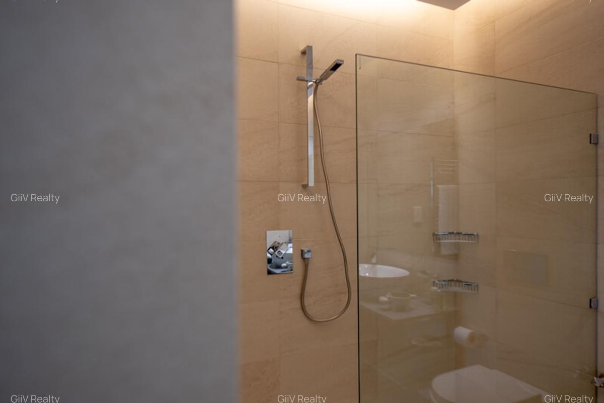 Serviced 2 Bed Apartment with En Suite in Westlands Area - 13