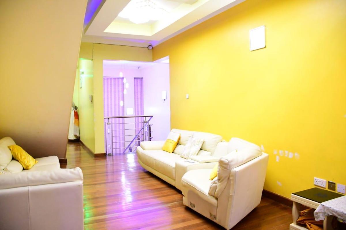 6 Bed House with En Suite in Garden Estate - 6