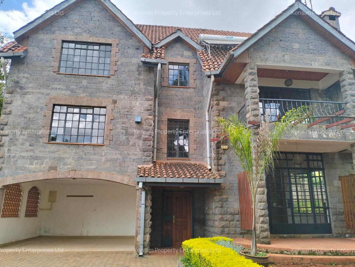 5 Bed Townhouse with En Suite in Lavington - 1