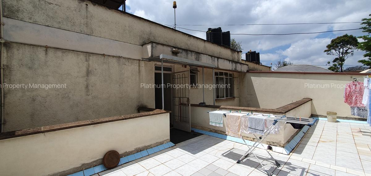 4 Bed House with En Suite at Church Rd - 8