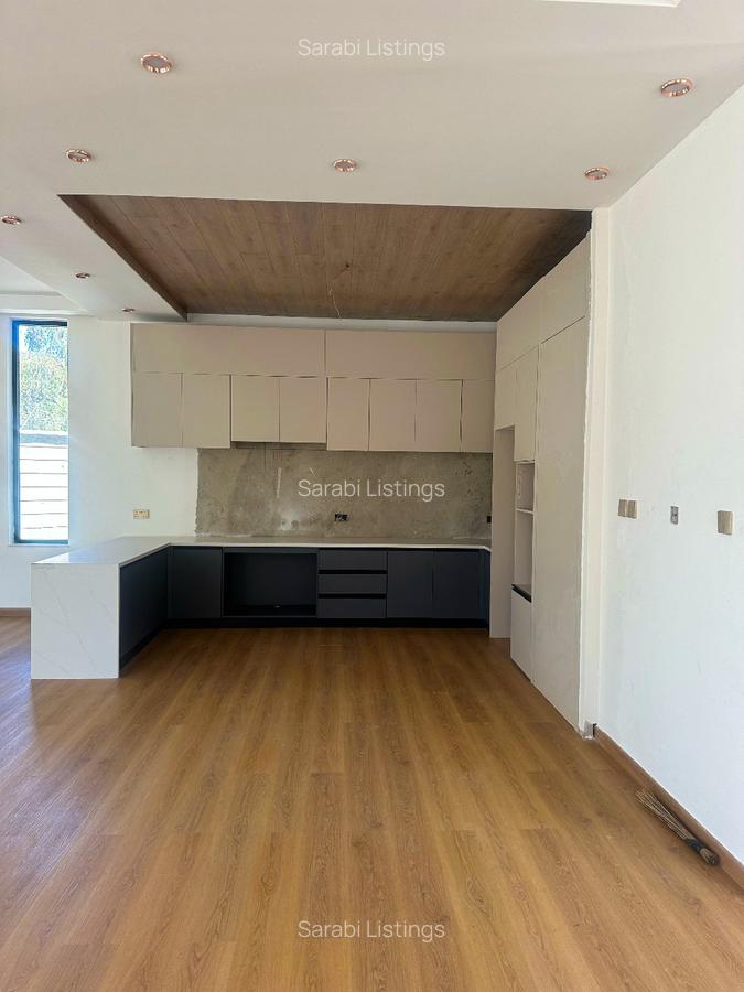 5 Bed Townhouse with En Suite in Lavington - 14