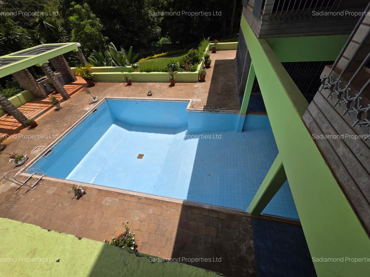 5 Bed Townhouse with En Suite in Muthaiga - 13