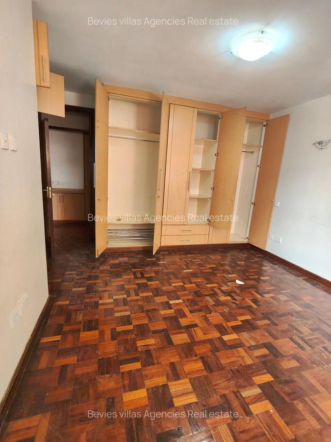 3 Bed Apartment with En Suite at Parklands - 6