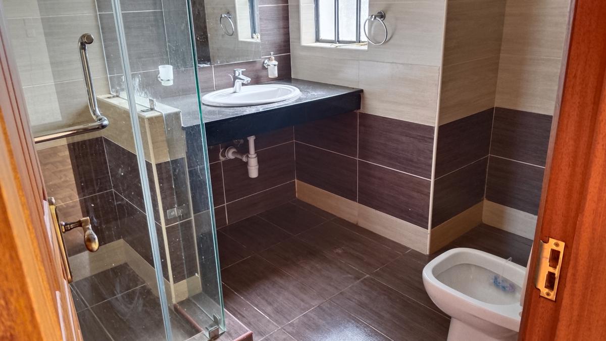4 Bed Townhouse with En Suite in Karen - 16