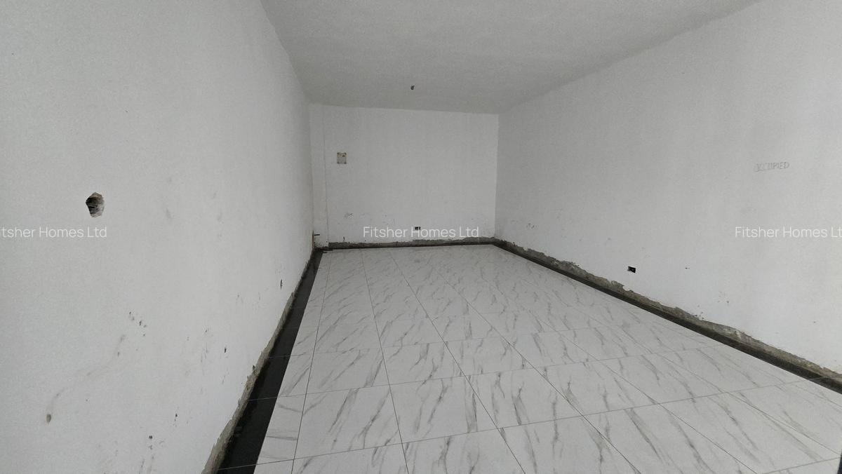 Shop with Service Charge Included in Ruaka - 17