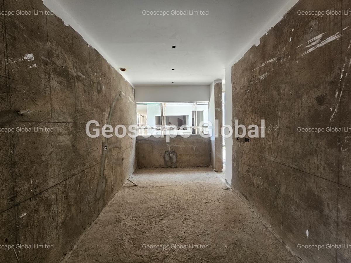 5 Bed Townhouse with En Suite in Lavington - 3