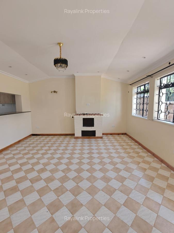 3 Bed Townhouse with En Suite at Kerarapon Road - 5