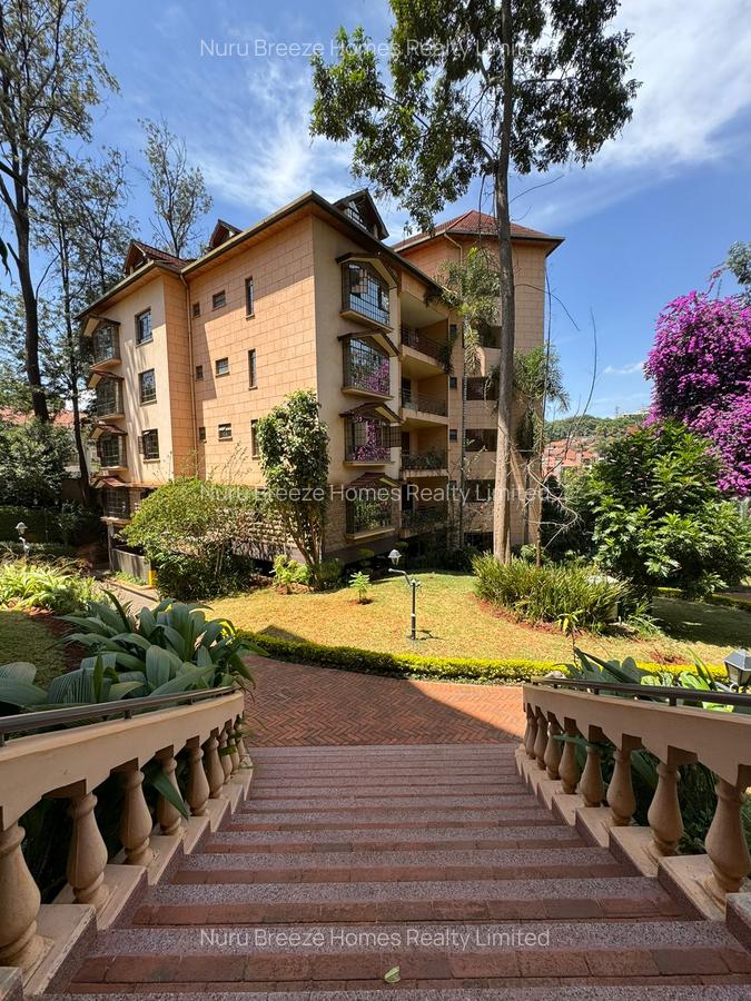 3 Bed Apartment with En Suite in Brookside - 1